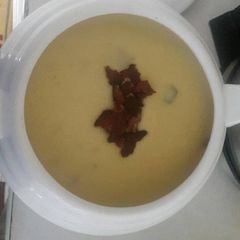 A picture of Creamy potatoe soup.