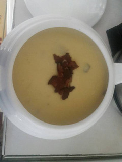 A picture of Creamy potatoe soup.