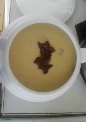A picture of Creamy potatoe soup.