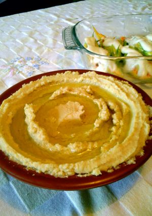 A picture of chickpeas dip.