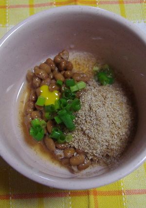 A picture of Sesame and Vinegar Natto.