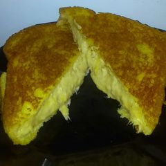 A picture of Momma's cheesy tuna melt.