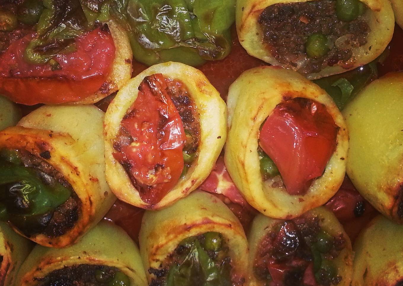 Patates dolmasi (potato stuffed with meat n veggies)