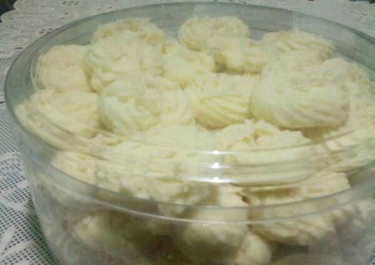 Kue Sagu Keju
