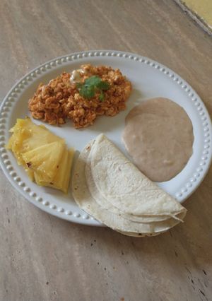 Una foto de Huevos al albañil