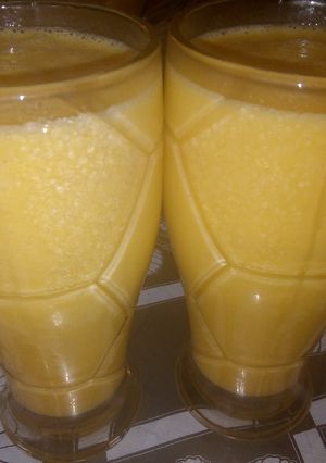 Una foto de Mix jugo mango con plátanos