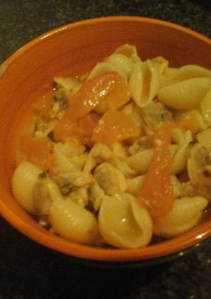 A picture of Pasts in clam sauce (vongole).