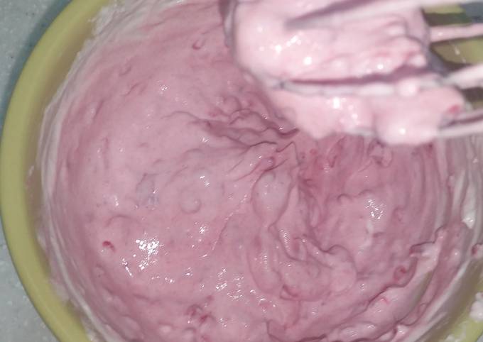 Recipe of Award-winning Healthy raspberry yogurt snack