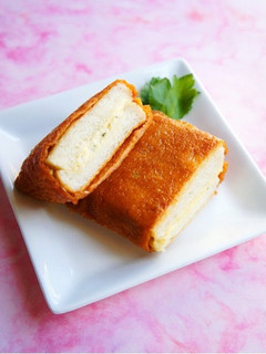 A picture of For Bento & Hanami (Cherry Blossom Viewing) Inarizushi Made with Bread.