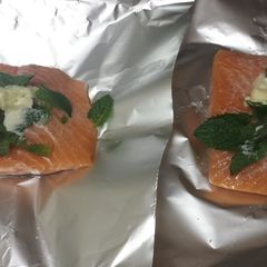 A picture of Lemon Butter Mint Salmon Fillets.