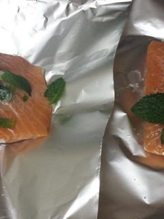 A picture of Lemon Butter Mint Salmon Fillets.