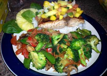 Easiest Way to Recipe Appetizing Pan Seared Halibut with PineappleMango Salsa and Stir Fried Portobello and Vegetable Medley
