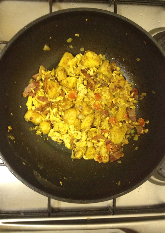 A picture of Scrambled Egg N Bacon And Potatoes.