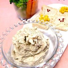 A picture of Cream Cheese & Tuna Paste.