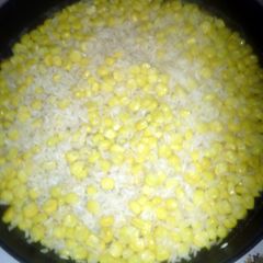 A picture of Mexican white rice.