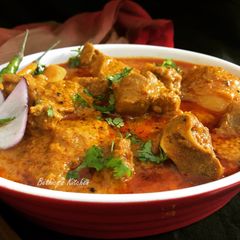 A picture of Achari Mutton Curry.