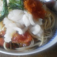 A picture of Chilled Pasta with Scallops and Tomatoes.