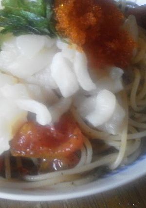 A picture of Chilled Pasta with Scallops and Tomatoes.