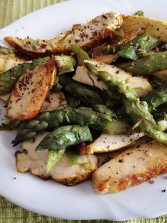 Foto di Pollo alla curcuma con asparagi