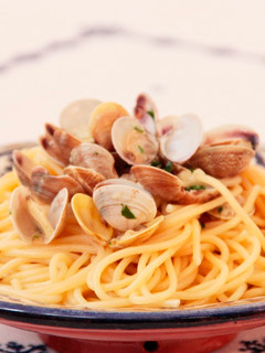 Una foto de Spaghetti alle vongole o espaguetis con almejas