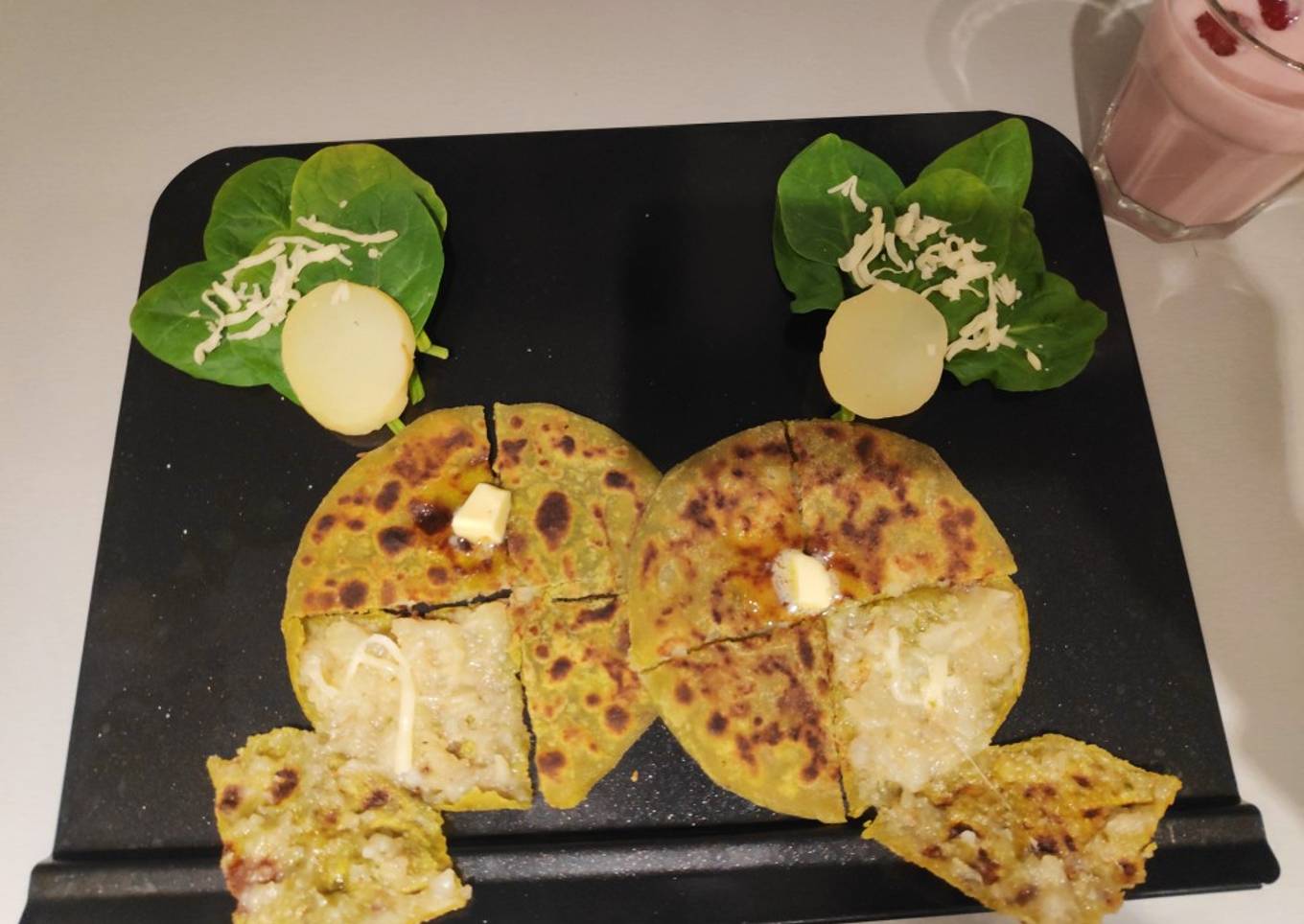 Palak Aloo Paratha 😋
