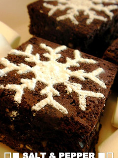 A picture of Snow Crystal Chocolate Brownies.