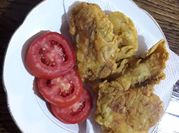 Una foto de pollo broaster