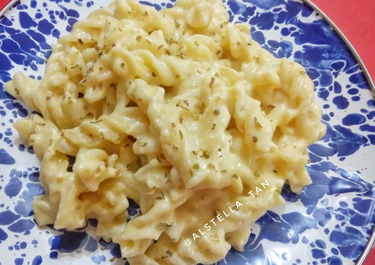 Langkah Mudah untuk Menyiapkan Fusili in Cheese / Macaroni Keju yang Lezat Sekali