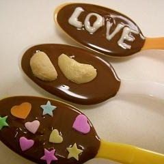 A picture of Super Easy Chocolate in a Spoon.