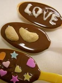 A picture of Super Easy Chocolate in a Spoon.