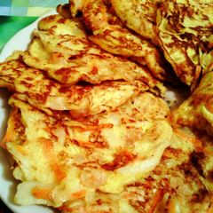 A picture of cabbage pancake.