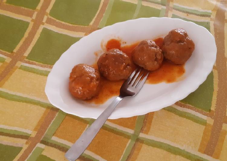 Albóndigas en salsa de tomate