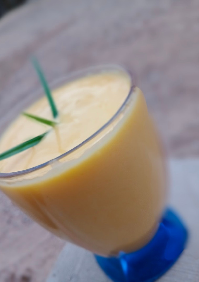 A picture of Mango lassi.