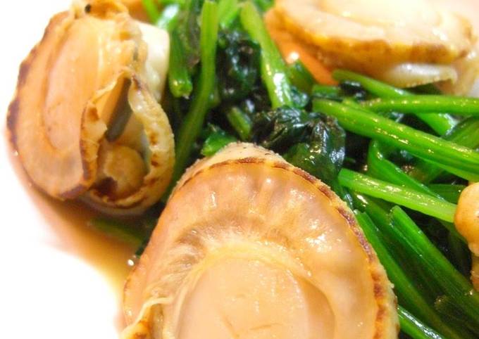 ✿Stir-fried Scallops and Spinach in Butter Soy Sauce✿