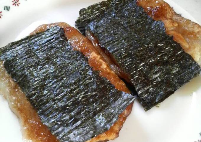 Steps to Make Favorite Sweet and Savory Isobe Mochi With a Twist