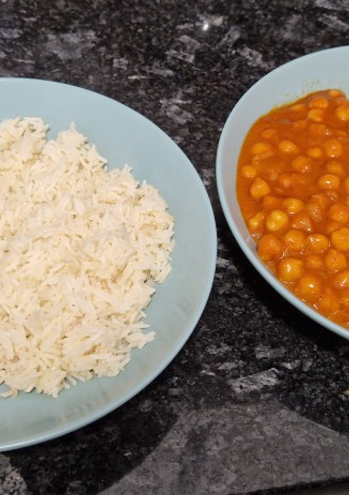 Una foto de Arroz con garbanzos y curry