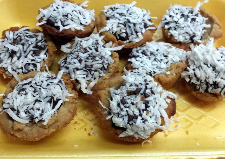 Leah's chocolate coconut tartlets