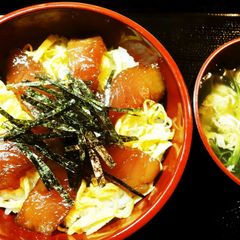 A picture of Marinated Tuna Rice Bowl.
