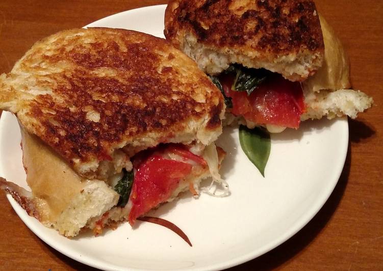 Simple Way to Make Appetizing Tomato mozzarella grilled cheese