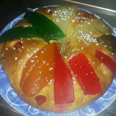 A picture of Bolo Rei Tradicional (king Cake).