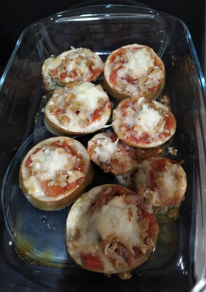 Una foto de Mini pizza de berenjena