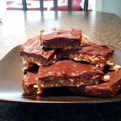A picture of No bake peanut butter bars.