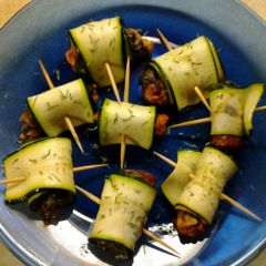 A picture of Roasted Red Pepper and Spinach Zucchini Rollups.