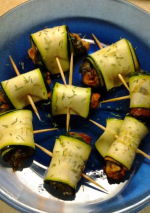 A picture of Roasted Red Pepper and Spinach Zucchini Rollups.