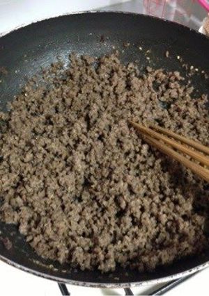 A picture of Ground Beef Soboro.
