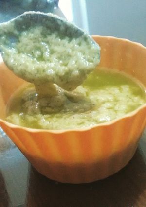 A picture of Avocado & olive oil dressing.