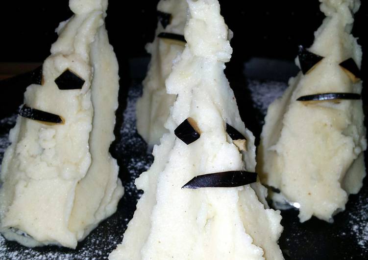 Steps to Make Homemade AMIEs HALLOWEEN Ghost POTATO Puree (Mashed Potatoe)