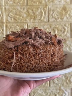 صورة لوصفة برغل بالشعيرية على لحم