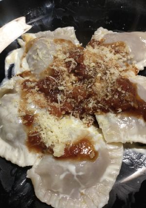 Una foto de Raviolones de osobuco a la cerveza negra