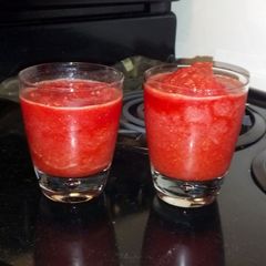 A picture of Fizzy Frozen Strawberry Lemonade.